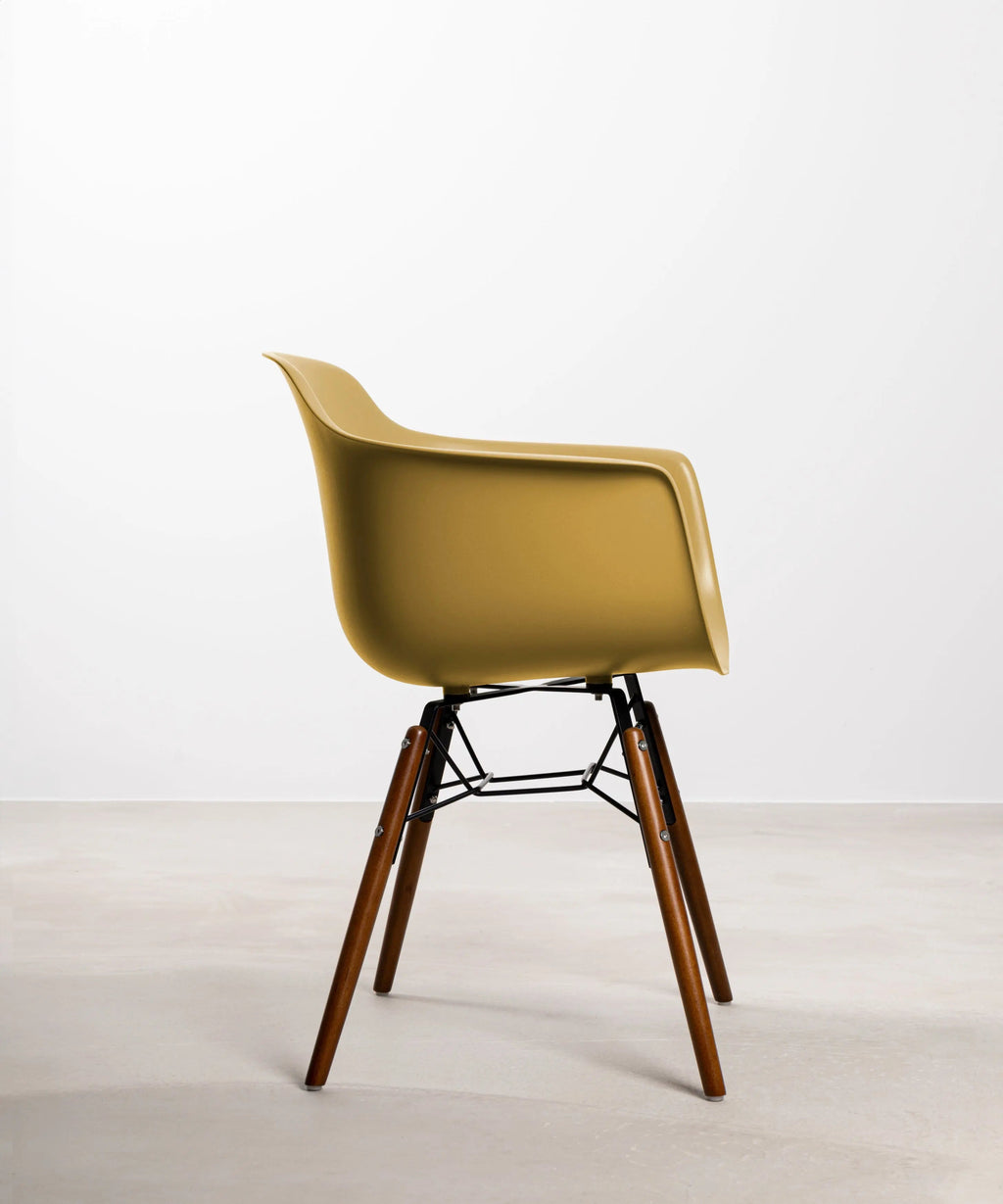 Chaise en Polypropylène et Bois avec Accoudoirs Elon Arms