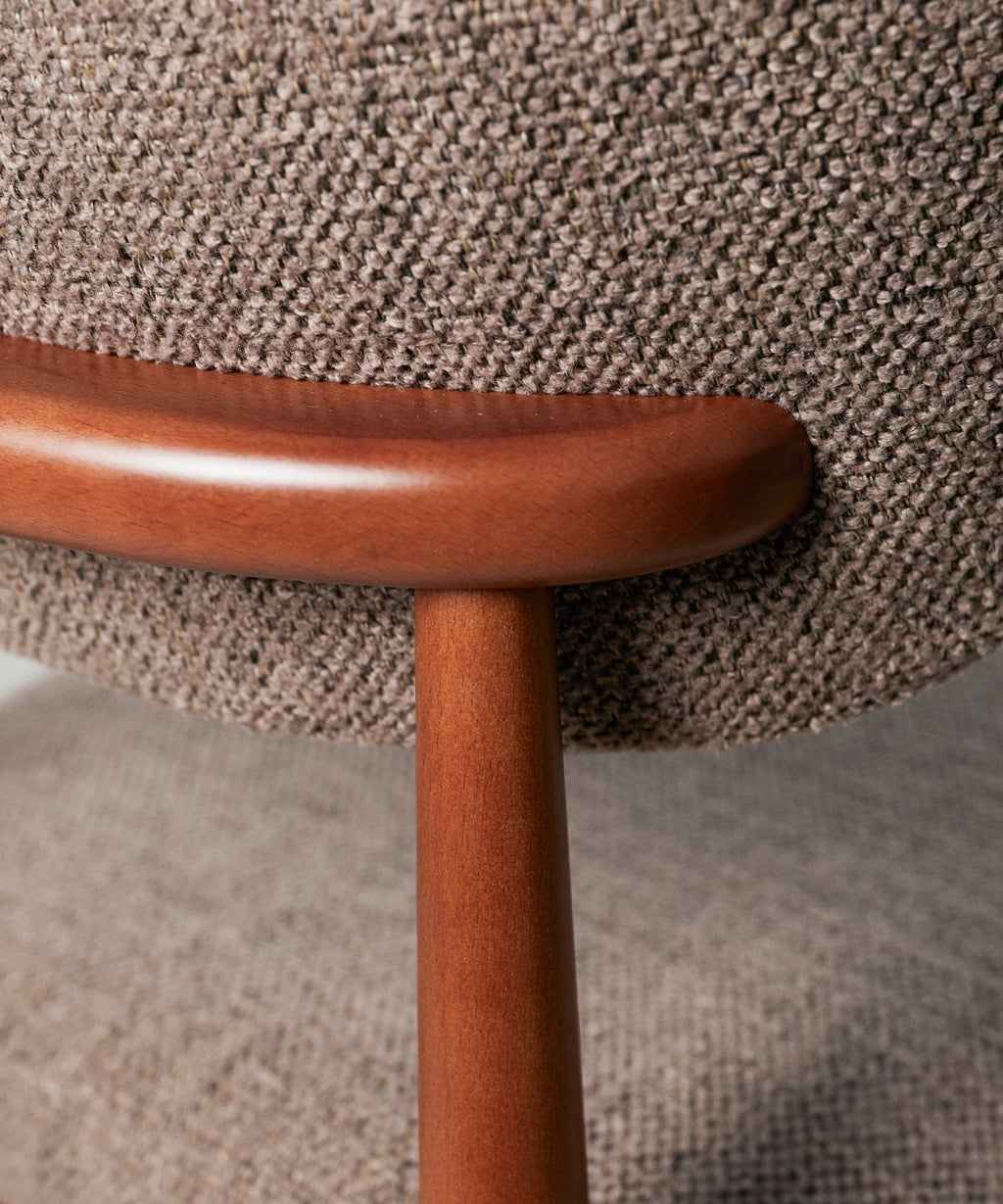Chaise de salle à manger en bois et rembourrée Dean