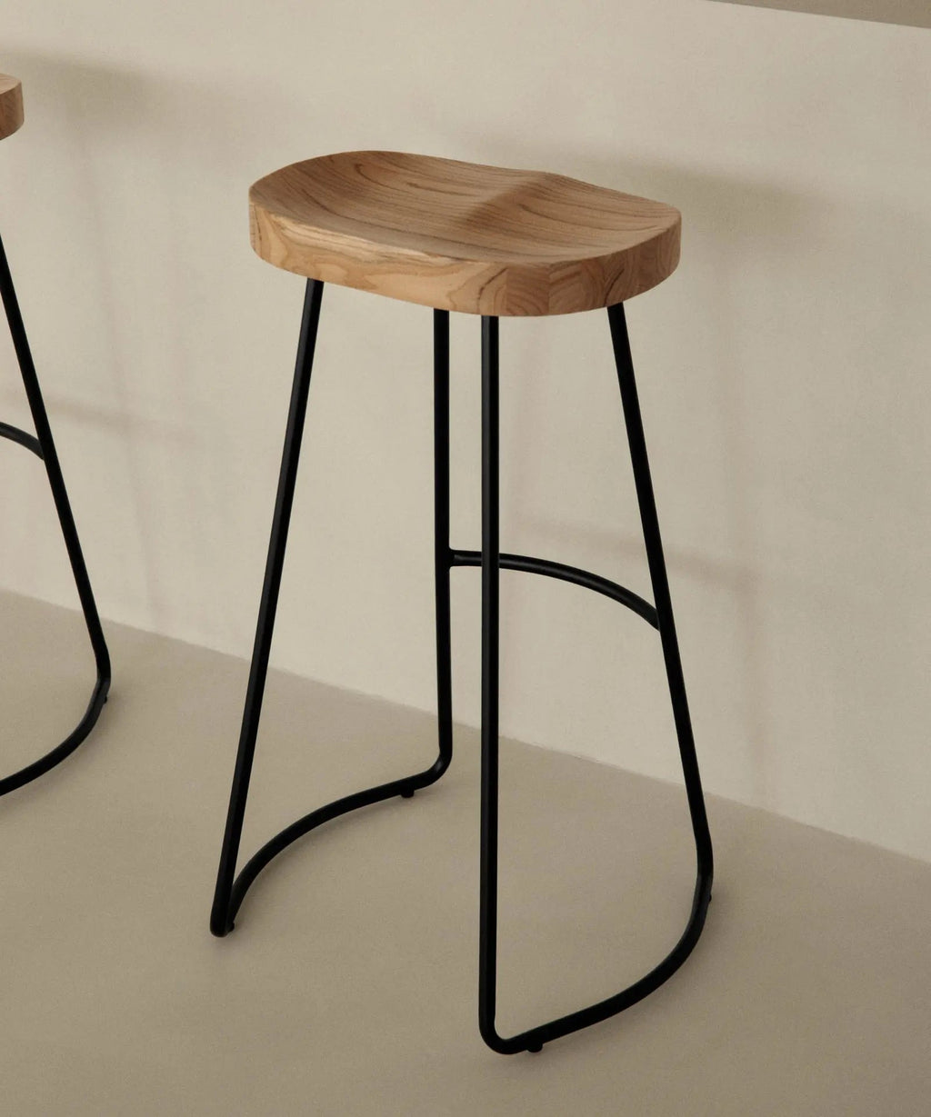 Tabouret haut réglable en acier et bois Mel