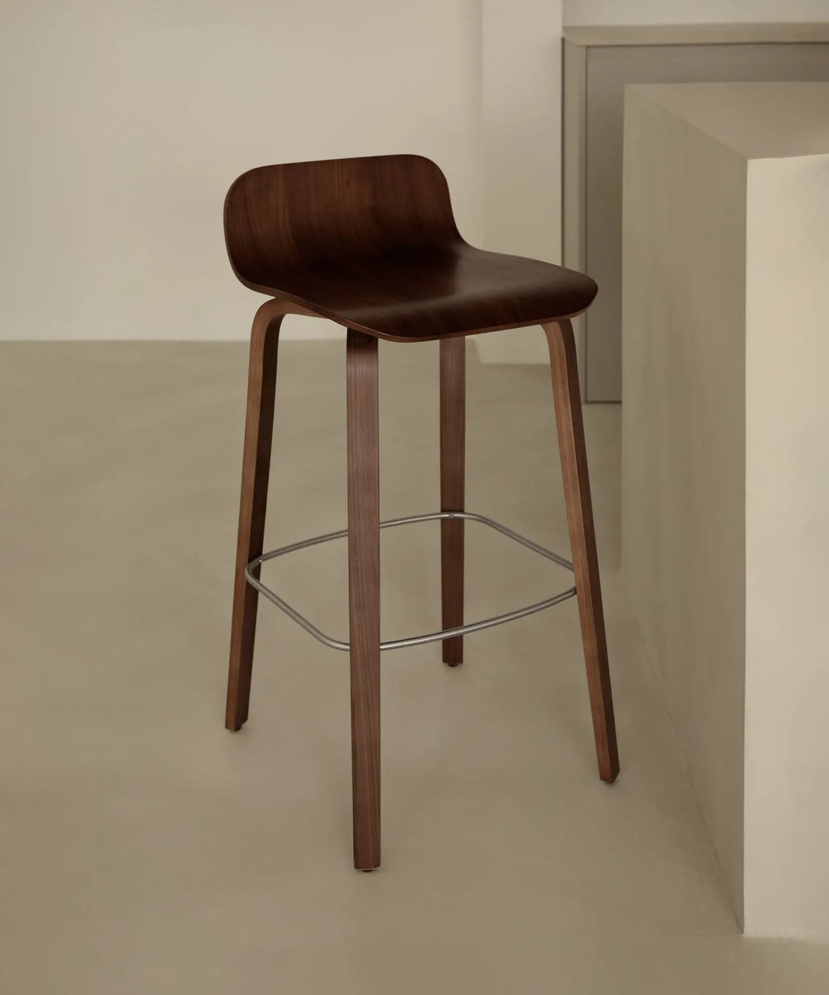 Tabouret en bois Eira