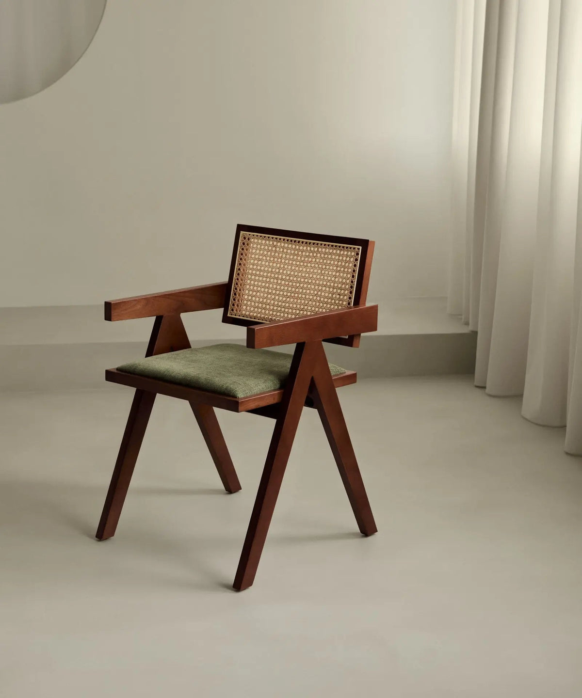 Chaise de salle à manger en bois, rotin et tissu Pauline Arms Color Edition