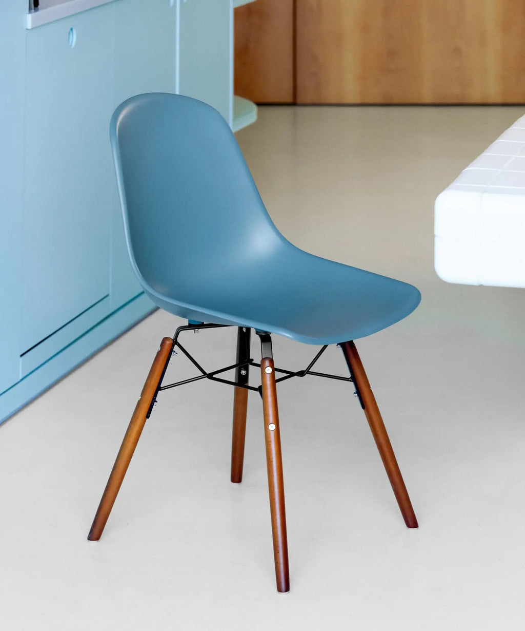 Chaise de salle à manger en polypropylène et bois Elon - Special Edition