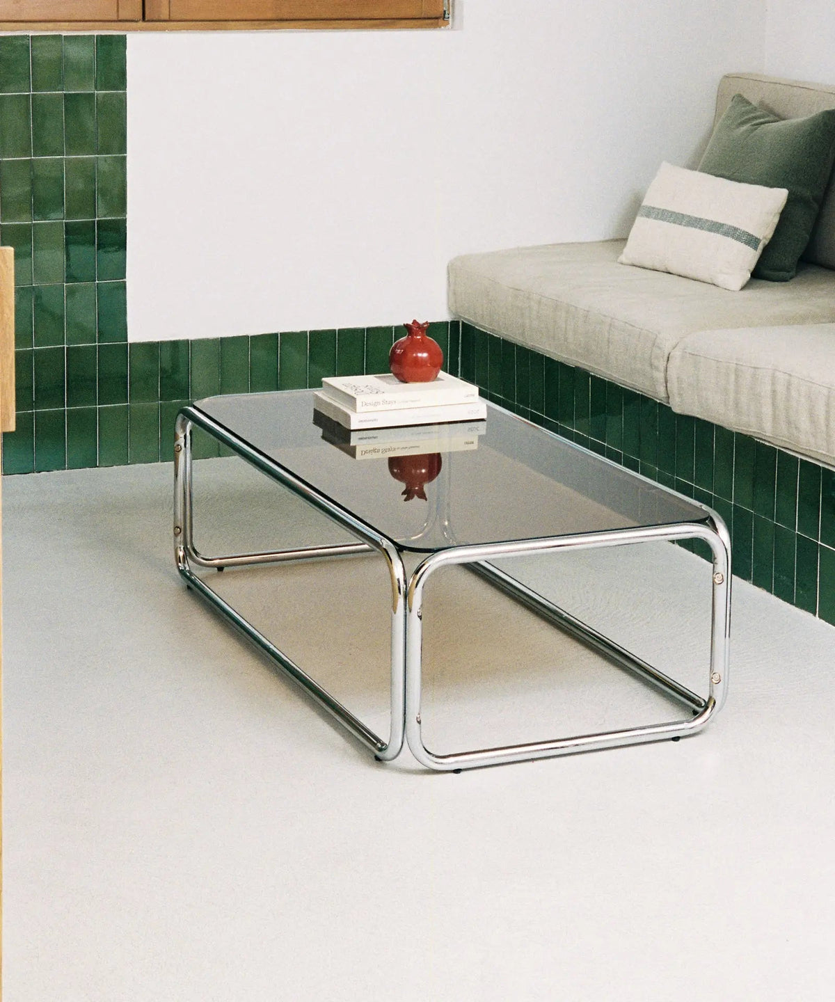 Table basse rectangulaire Mai en métal et verre trempé (120x60cm)