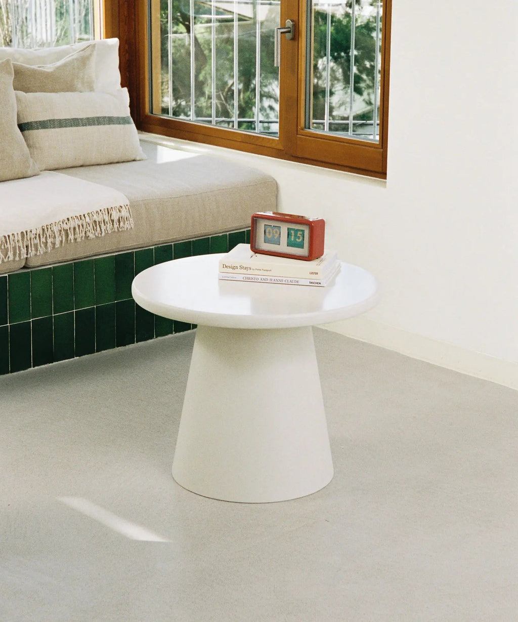 Table d'appoint ronde en microciment Eren (60 cm)