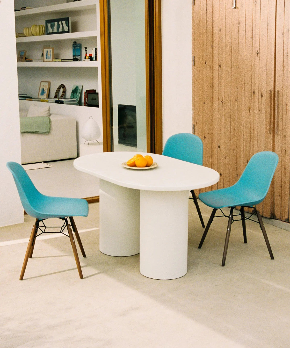 Table à manger ovale en microciment Juno (200 cm)