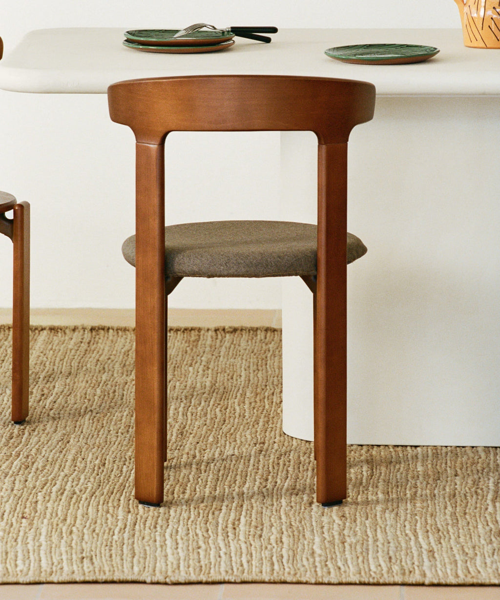 Chaise de salle à manger en bois rembourrée Grim