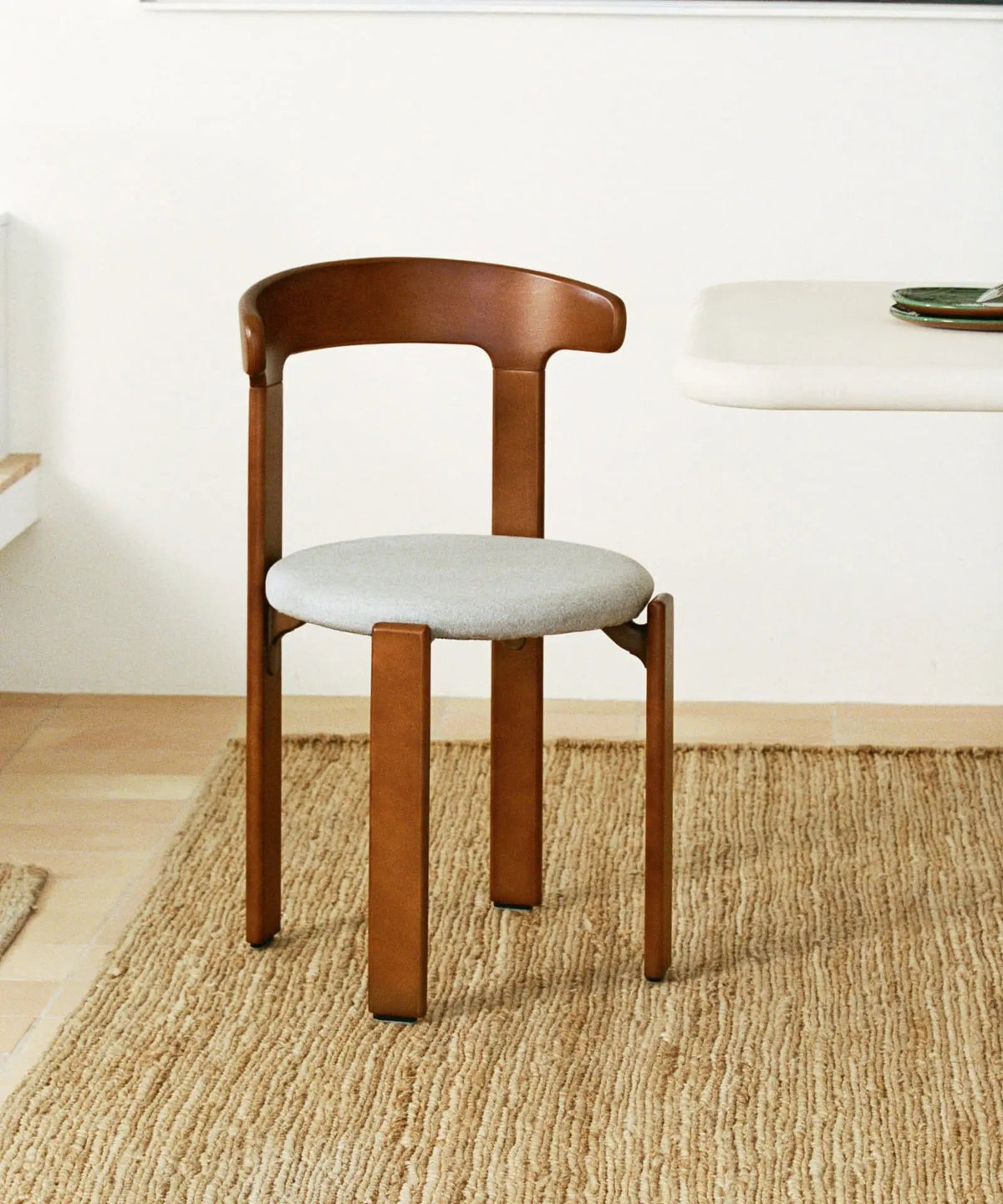 Chaise de salle à manger en bois rembourrée Grim