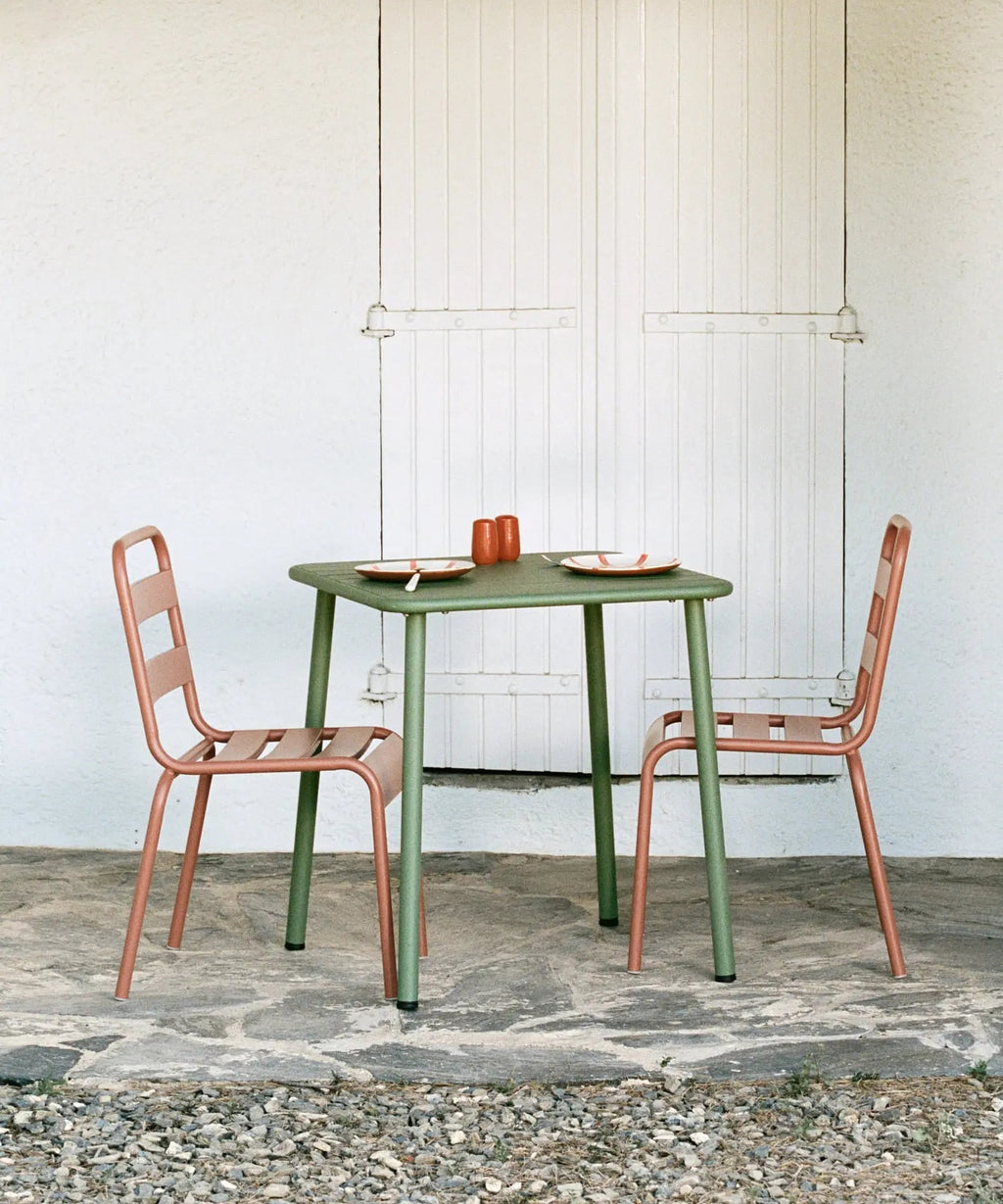 Table d'extérieur carrée en métal Brisa (70x70 cm)