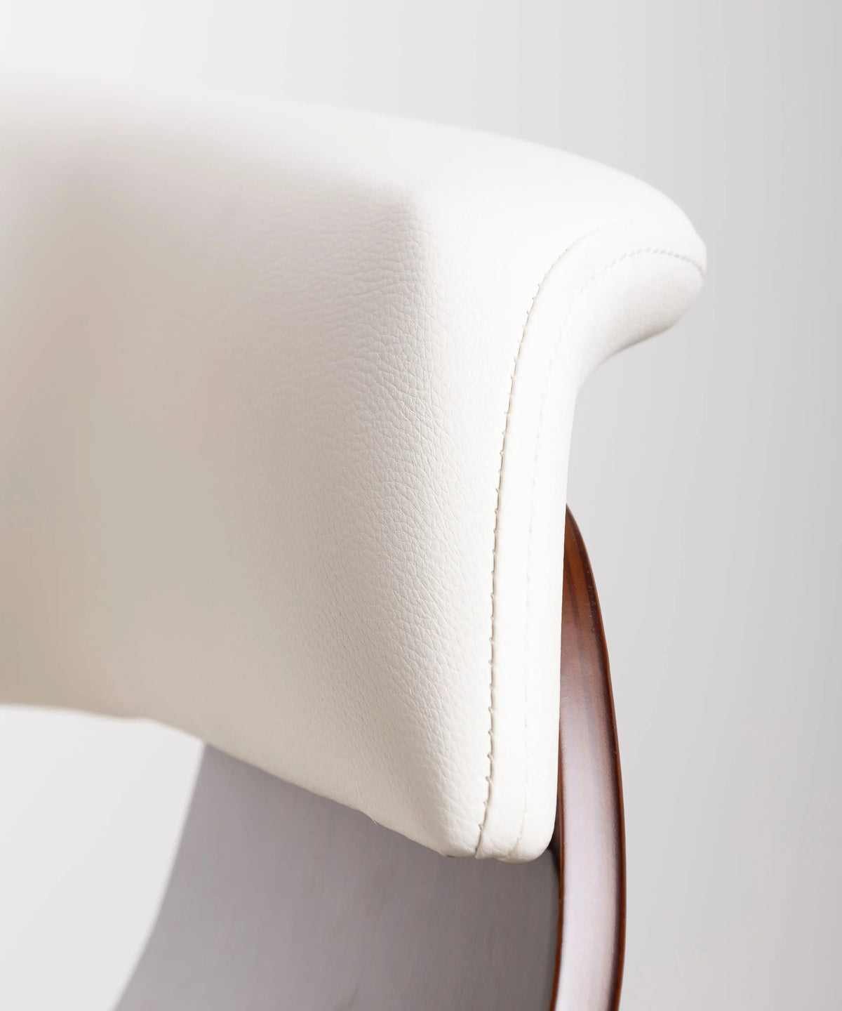 Chaise de Bureau en Similicuir et Bois Beckett