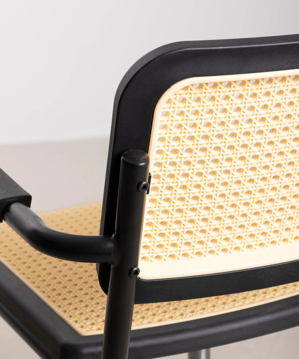 Chaise de bureau en plastique et rotin Candela Arms