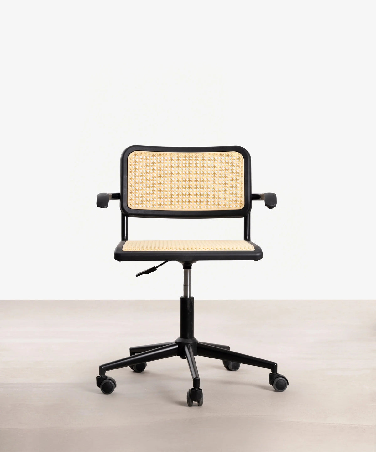 Chaise de bureau en plastique et rotin Candela Arms