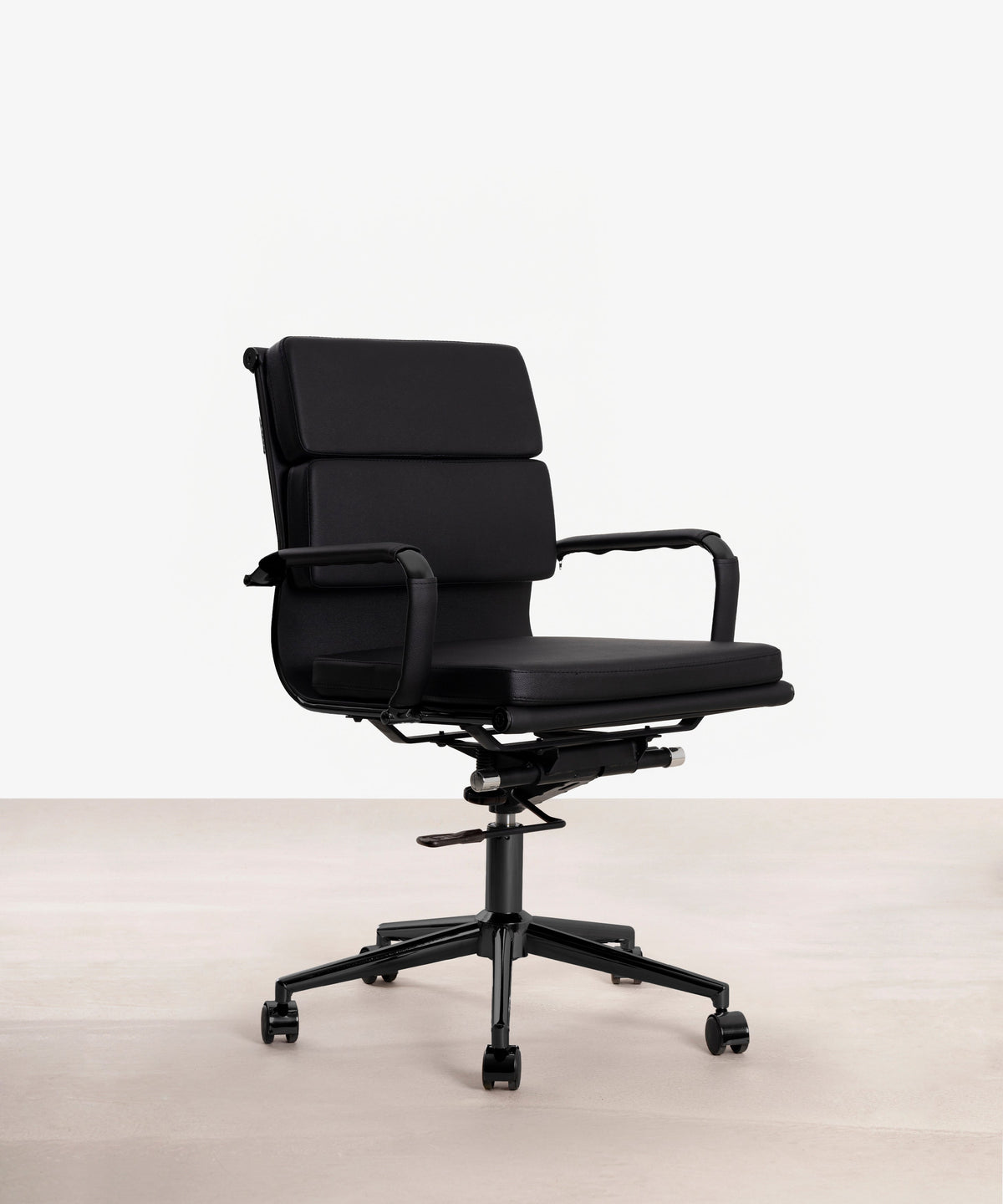 Chaise de bureau en similicuir Belmont Low Back - Black Edition