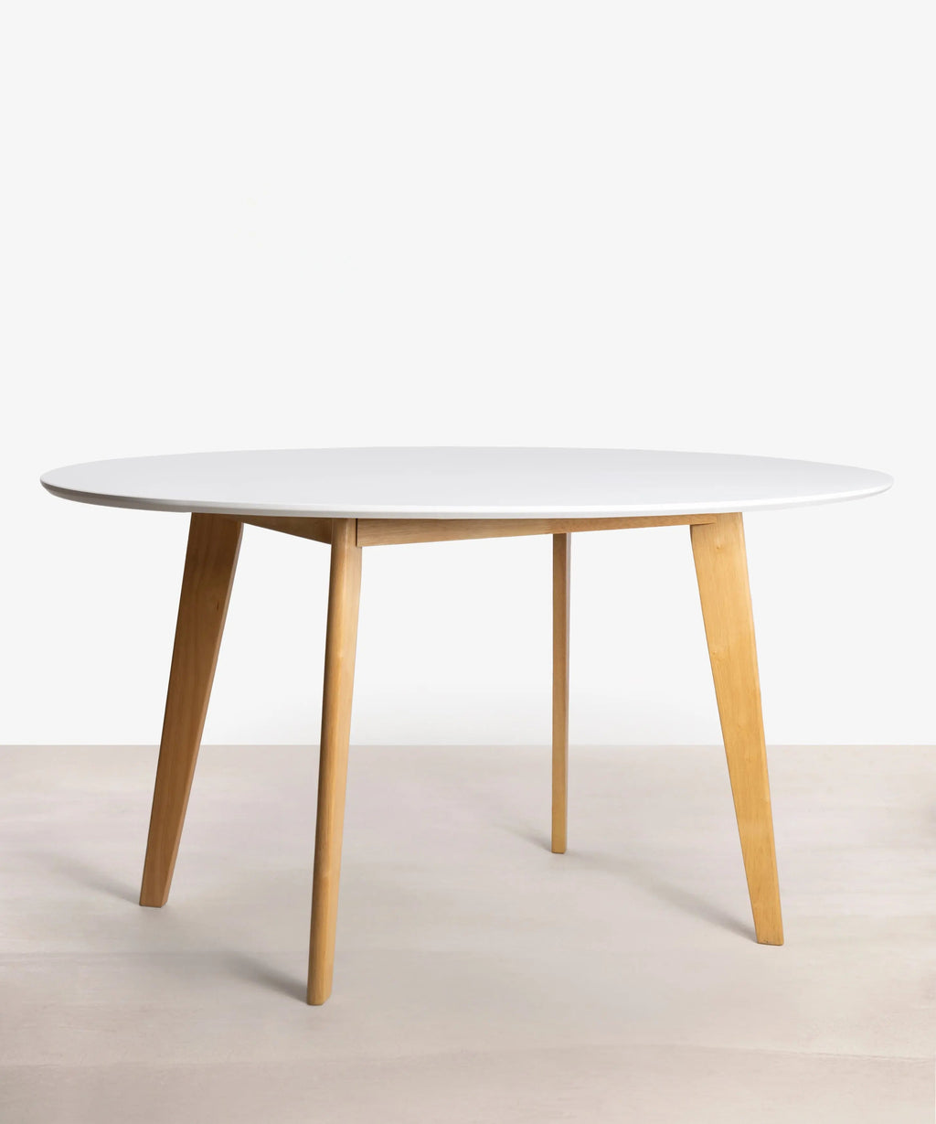 Table à manger ovale en bois Elia (150x90 cm)