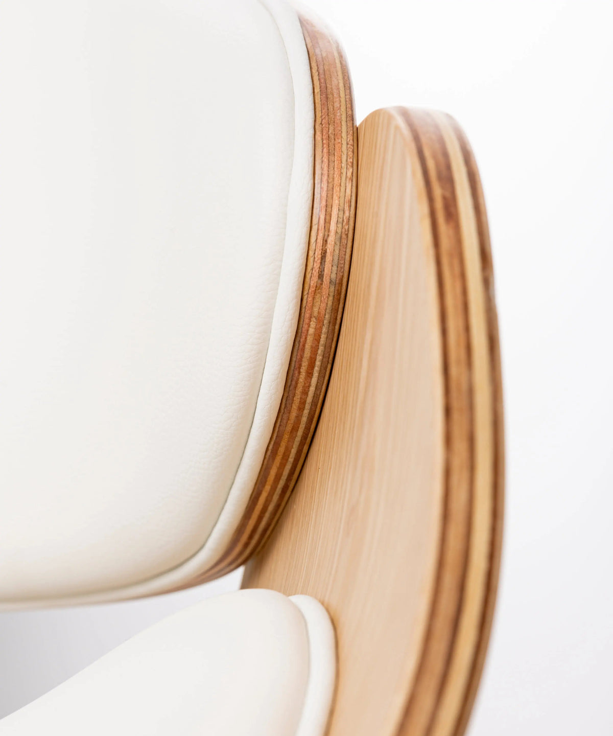 Chaise de salle à manger en bois et similicuir Debbie