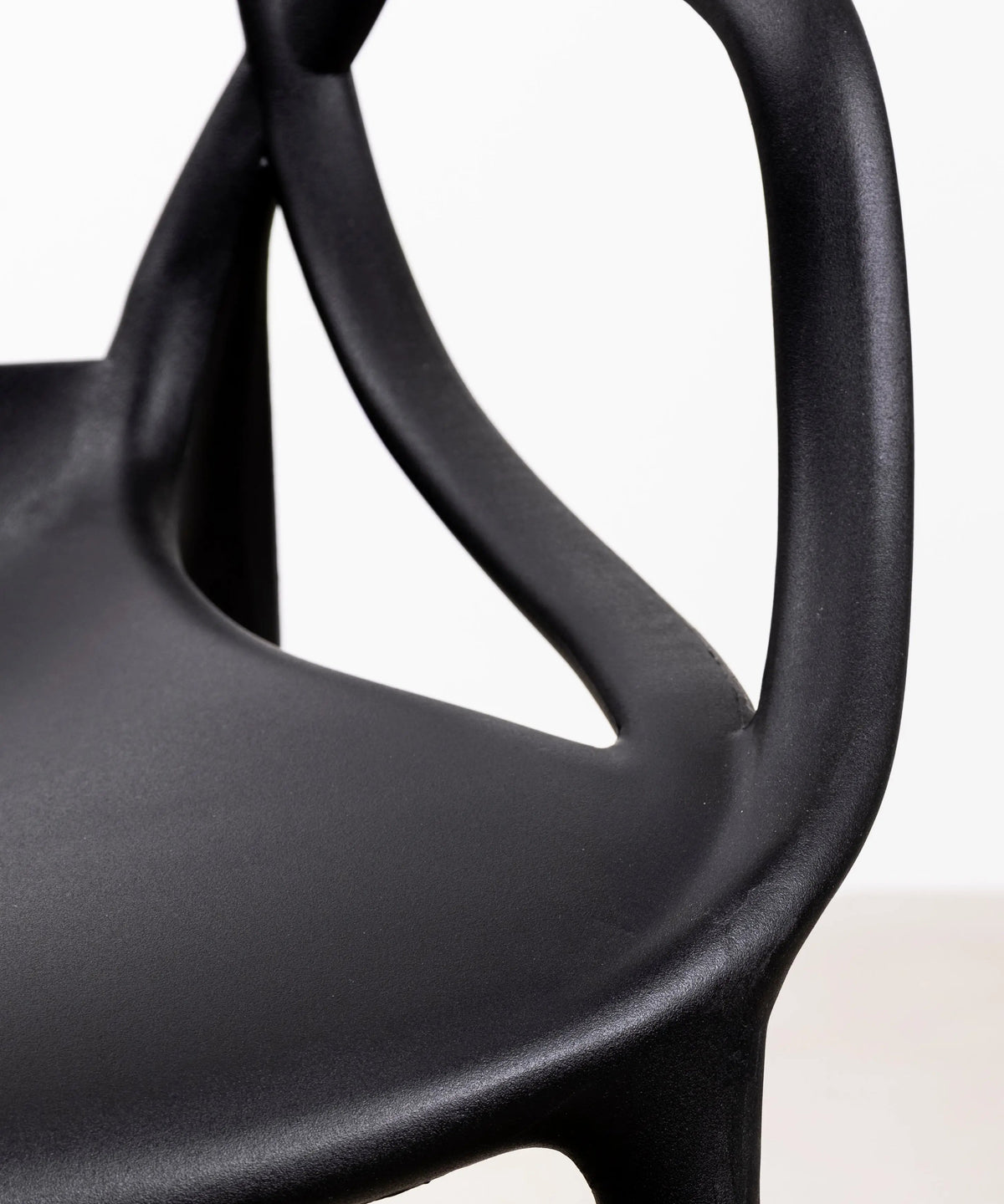 Chaise empilable en polypropylène avec accoudoirs Loop
