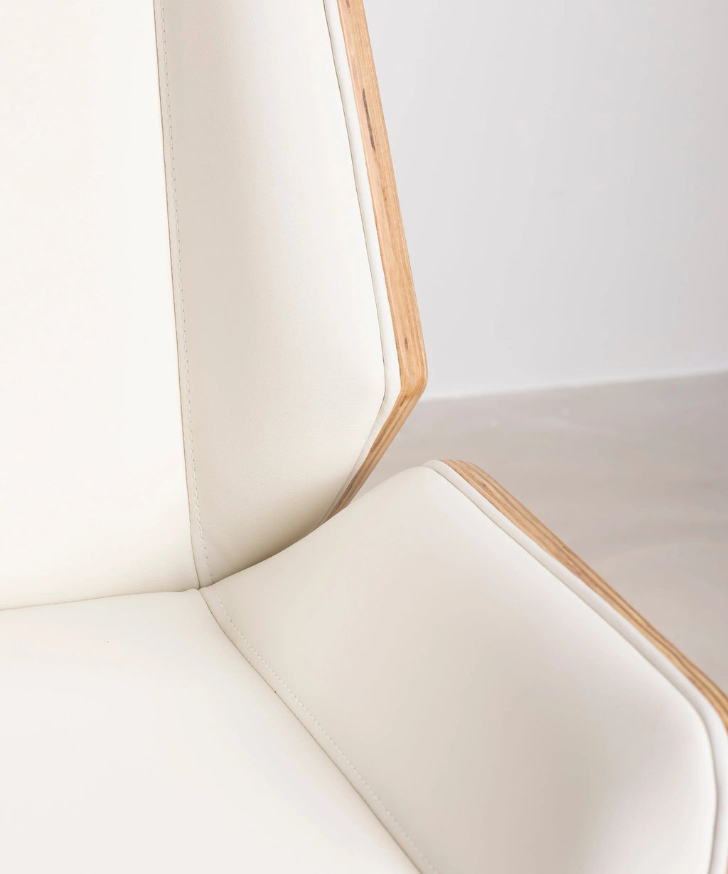 Chaise de Bureau en Similicuir et Bois Lyssa