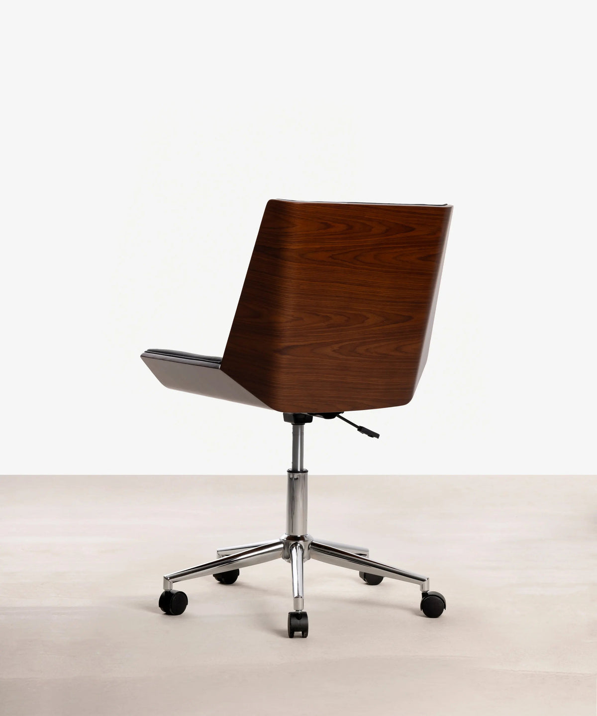 Chaise de Bureau en Similicuir et Bois Lyssa