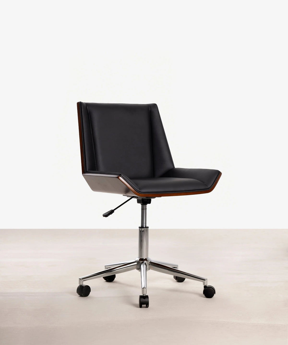 Chaise de Bureau en Similicuir et Bois Lyssa