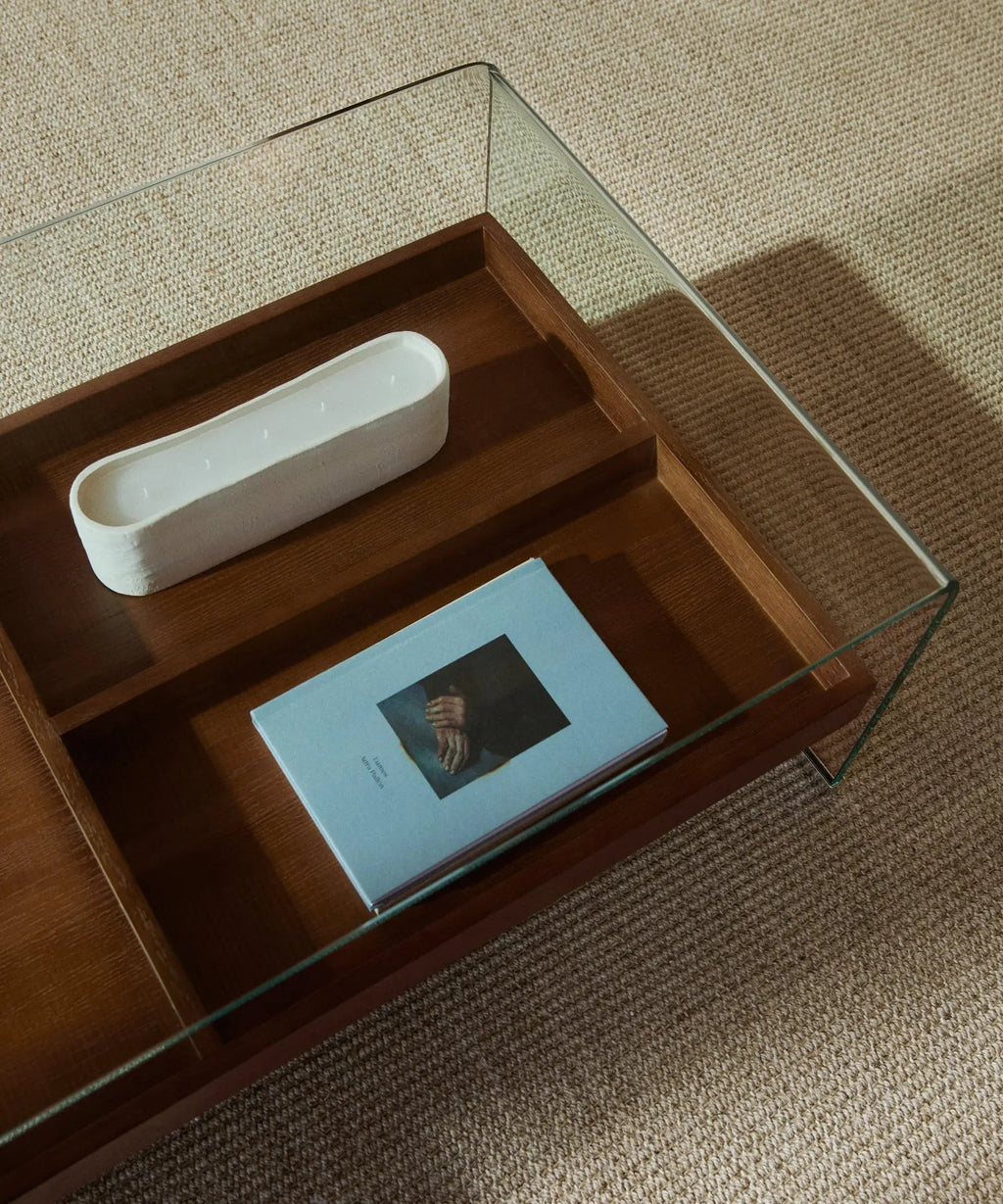 Table basse en verre trempé et bois Corina (110x55 cm)