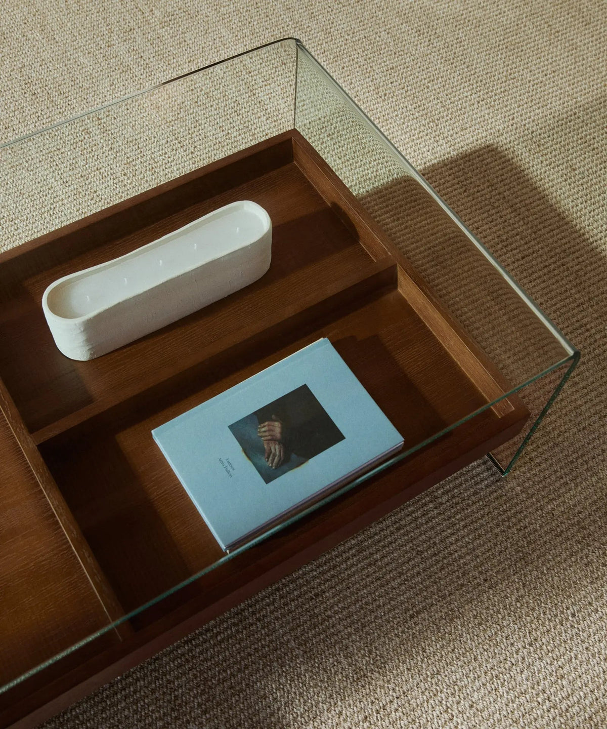 Table basse en verre trempé et bois Corina (110x55 cm)