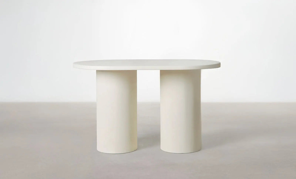 Table à manger ovale en microciment Juno (200 cm)