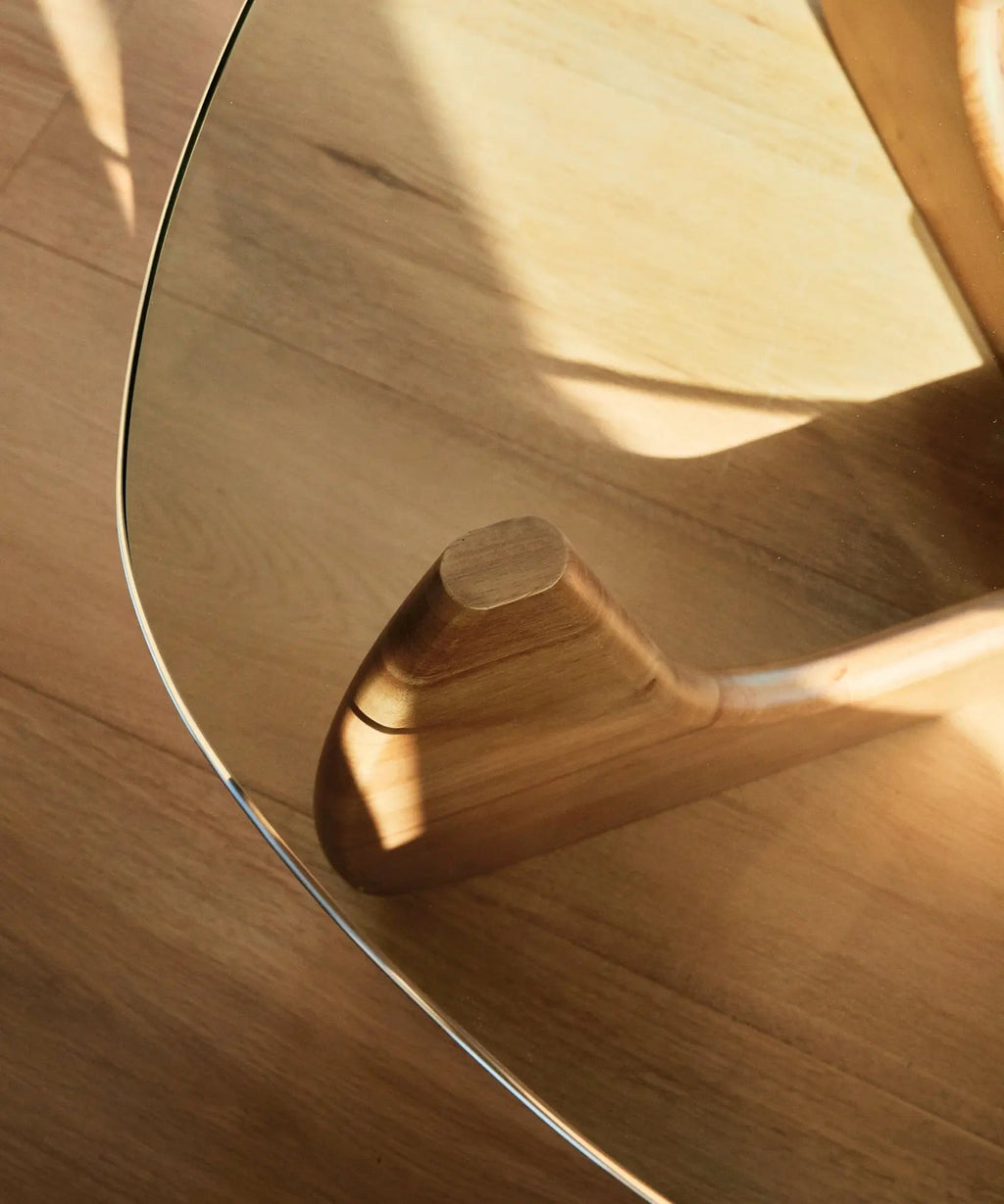Table basse en verre trempé et bois Michi Noriaki