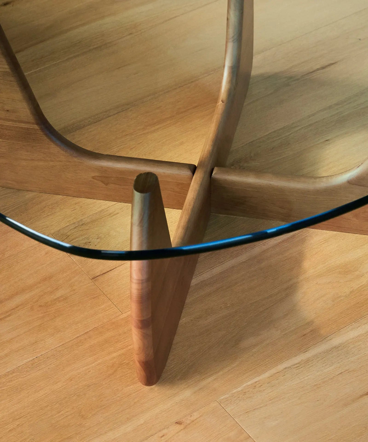 Table basse en verre trempé et bois Michi Noriaki