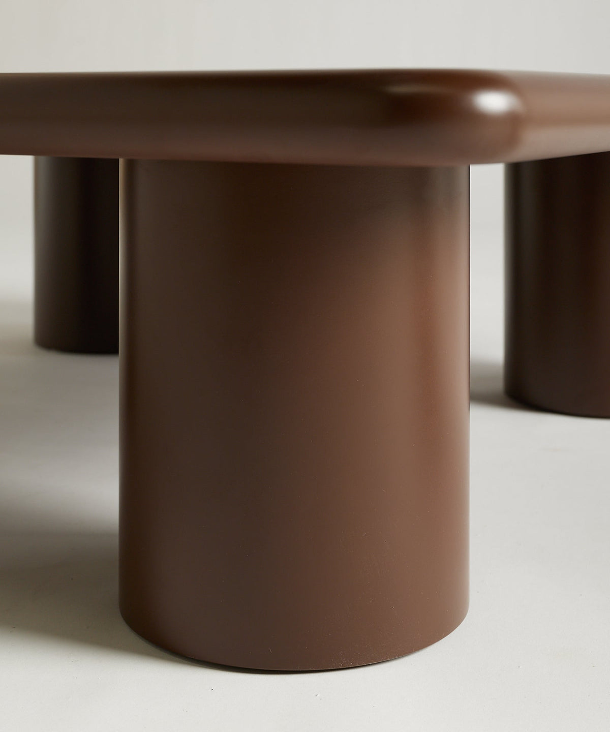 Table Basse en Bois Laqué Dive (100x100 cm)