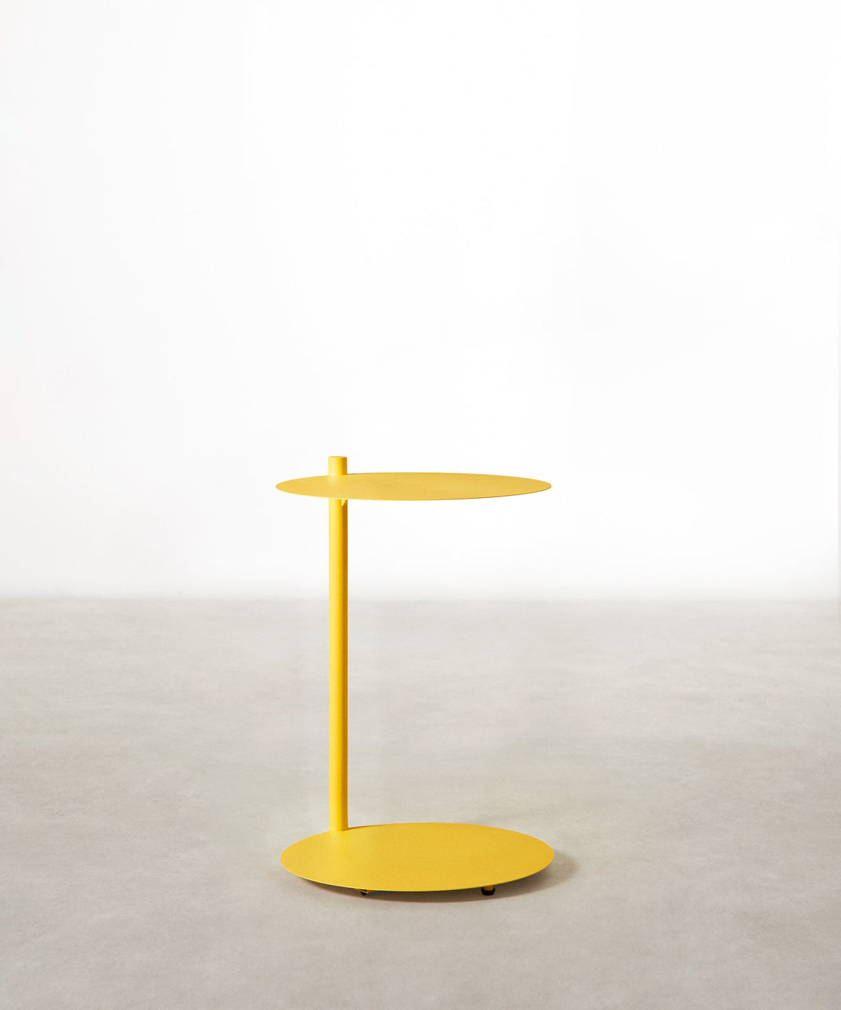 Table d'appoint en métal Simon