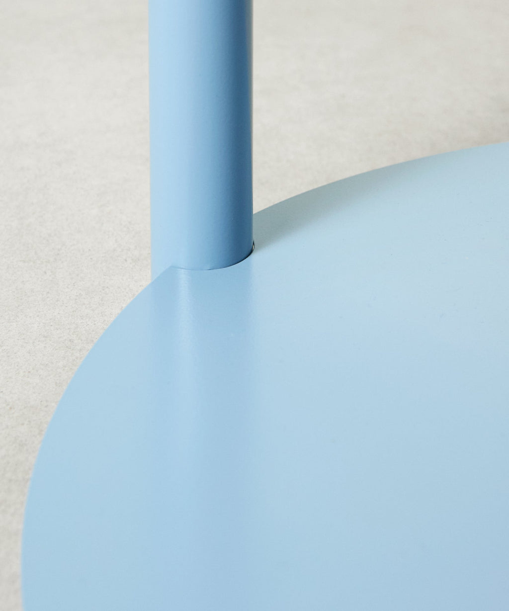 Table d'appoint en métal Simon