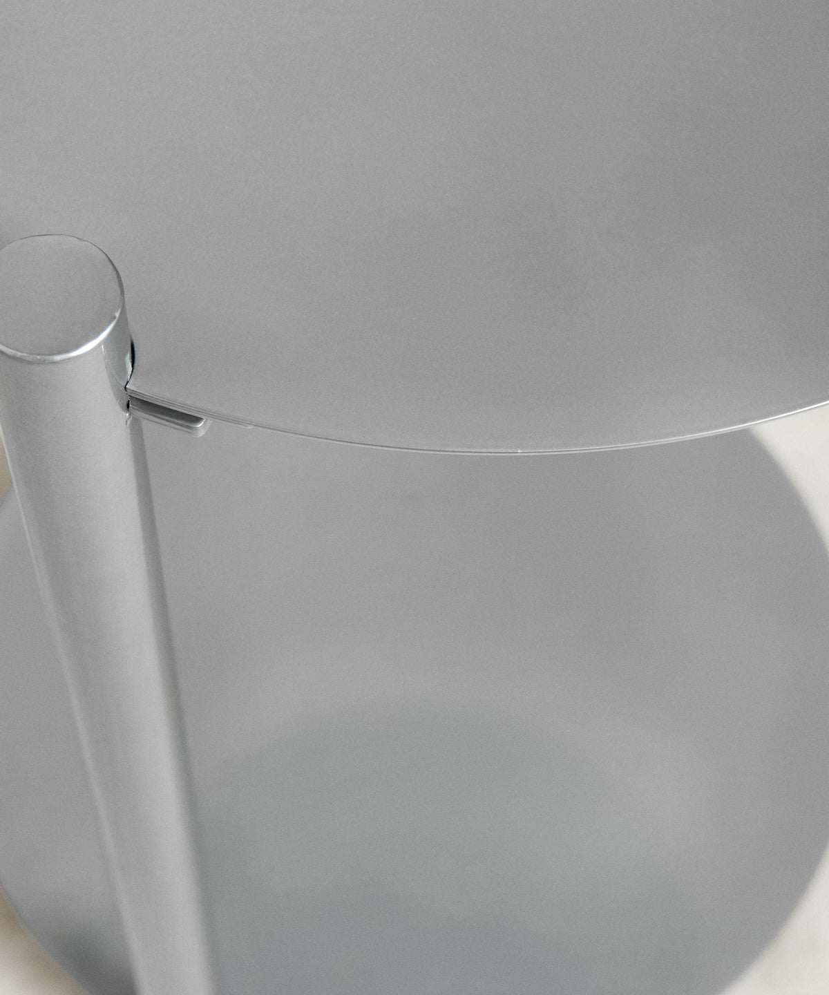 Table d'appoint en métal Simon