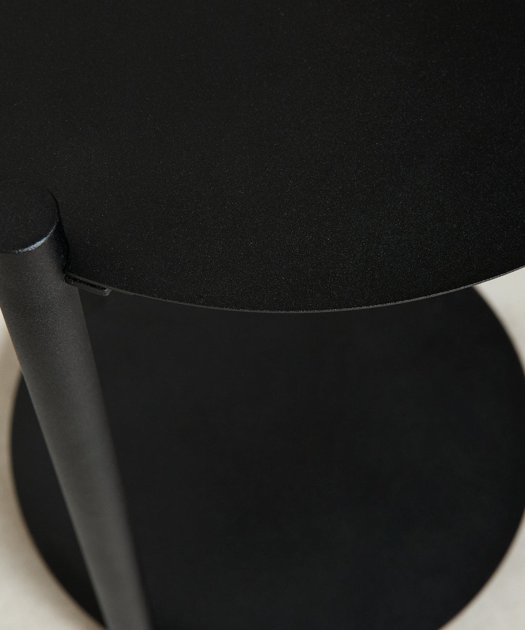 Table d'appoint en métal Simon