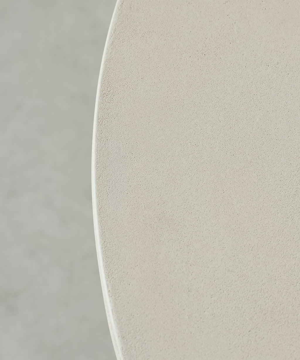 Table à manger ronde en microciment Ethel (120 cm)