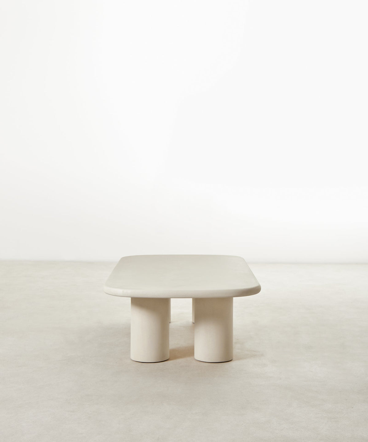 Table basse allongée en microciment Sira (120 cm)