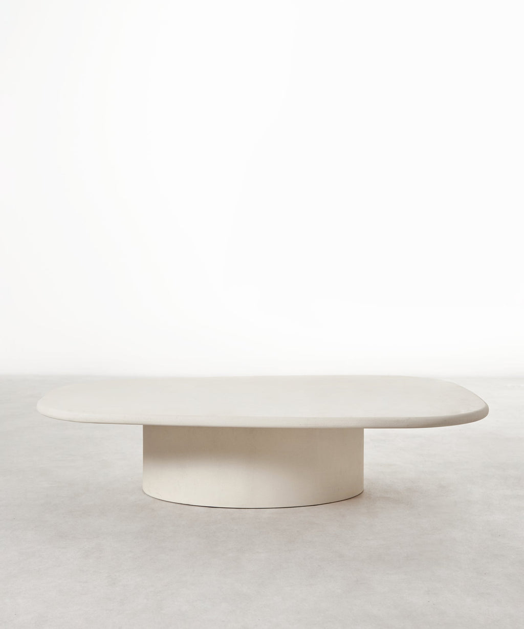 Table basse allongée en microciment Lira (135 cm)