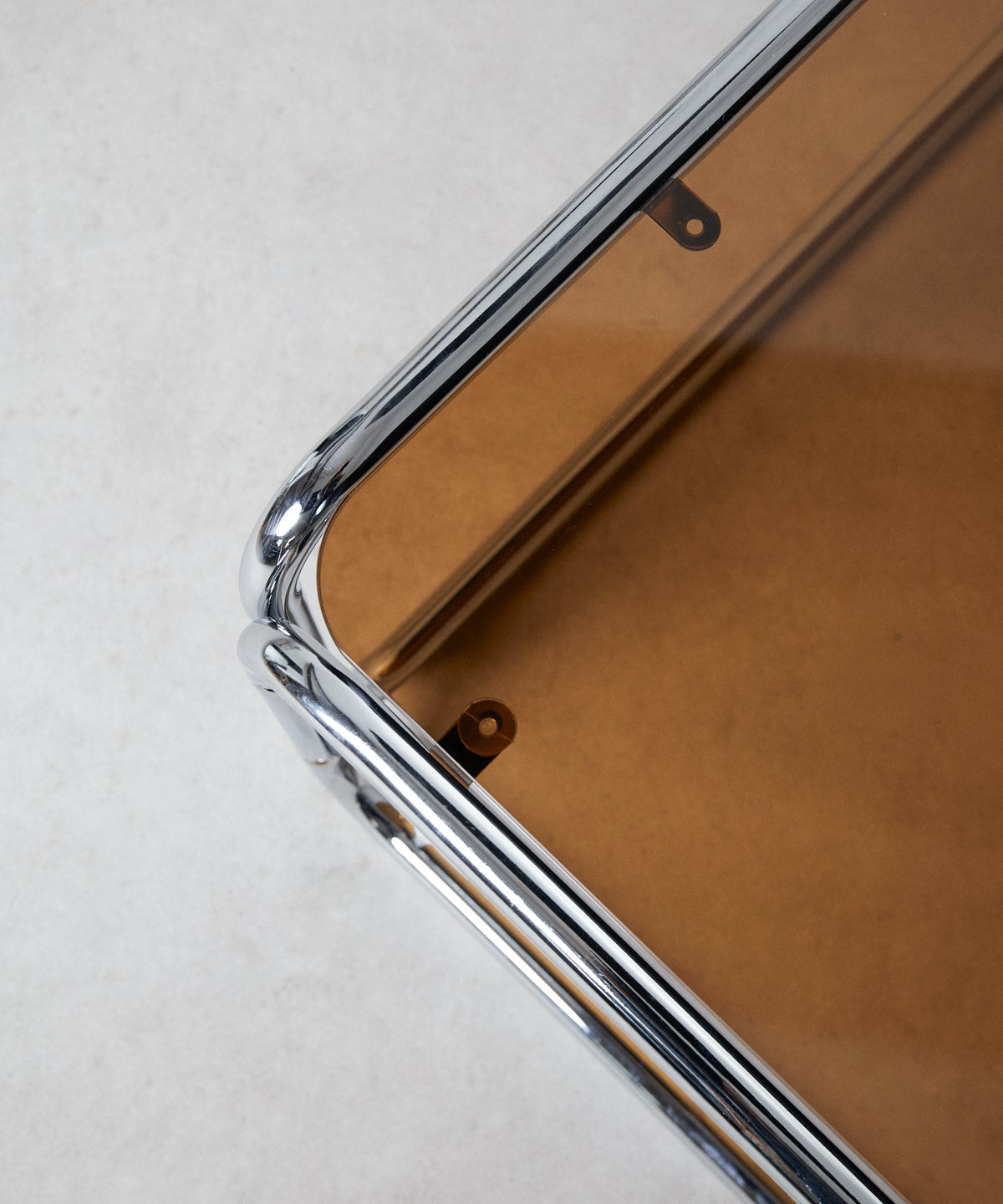 Table basse rectangulaire Mai en métal et verre trempé (120x60cm)