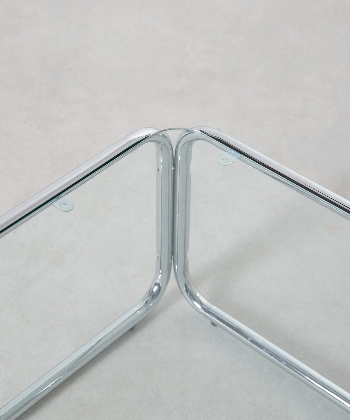 Table basse rectangulaire Mai en métal et verre trempé (120x60cm)