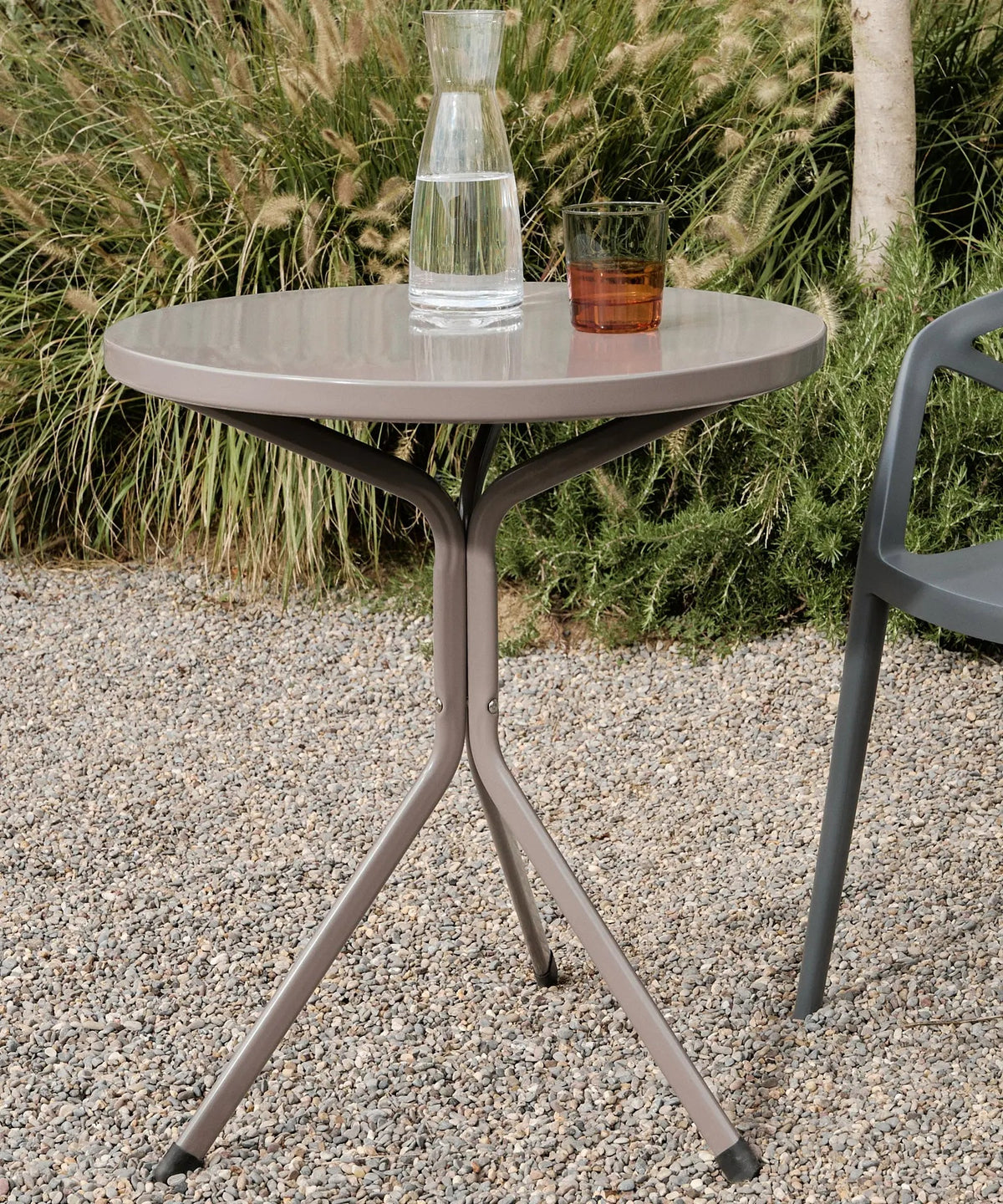 Table d'extérieur ronde en métal Numa (60 x 67 cm)