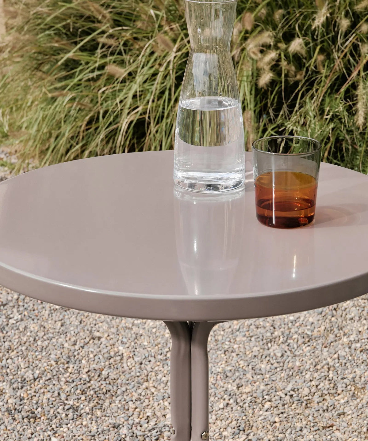 Table d'extérieur ronde en métal Numa (60 x 67 cm)