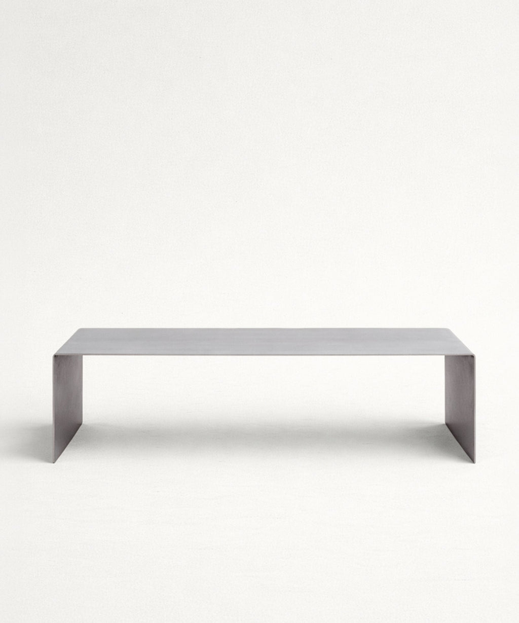 Table basse en métal trempé Claire (100x37 cm)