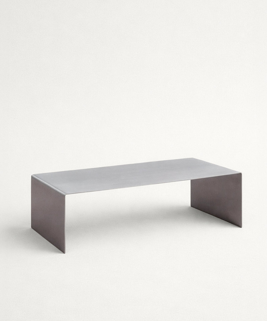 Table basse en métal trempé Claire (100x37 cm)