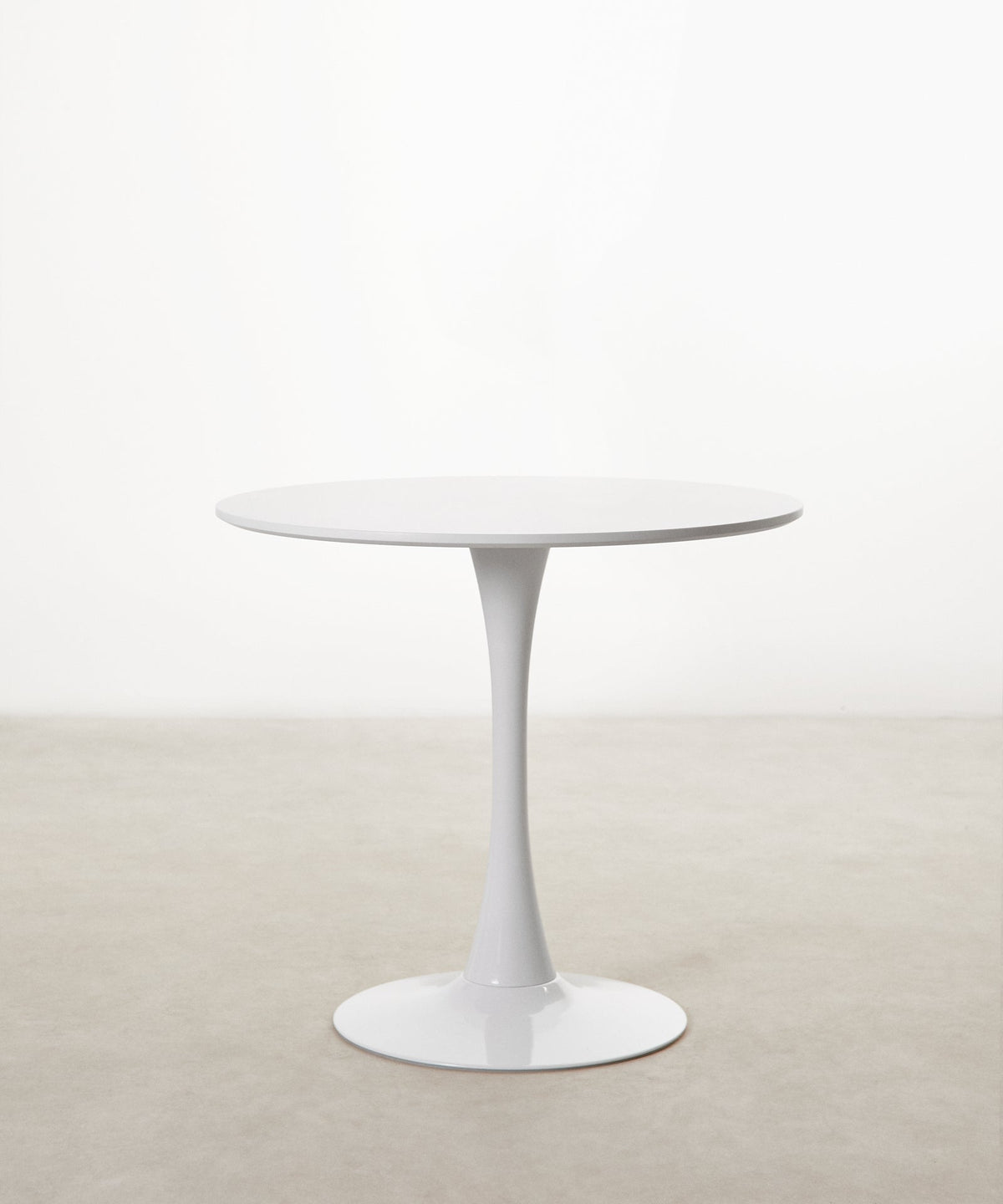 Table ronde Tulia en métal et fibre de verre (80 cm)