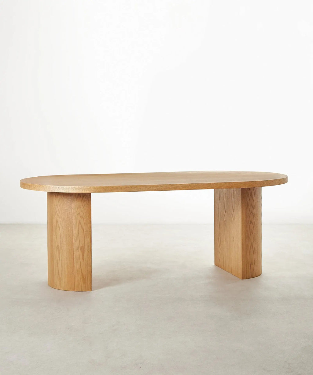 Table à manger ovale en bois Lily (200 x 100 cm)
