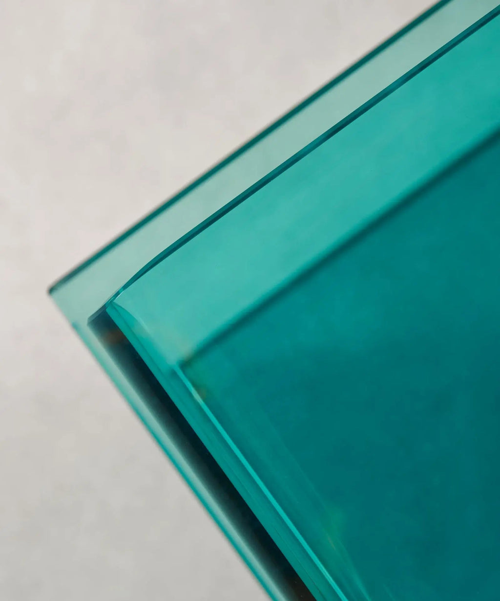 Table d’appoint en verre trempé Saura