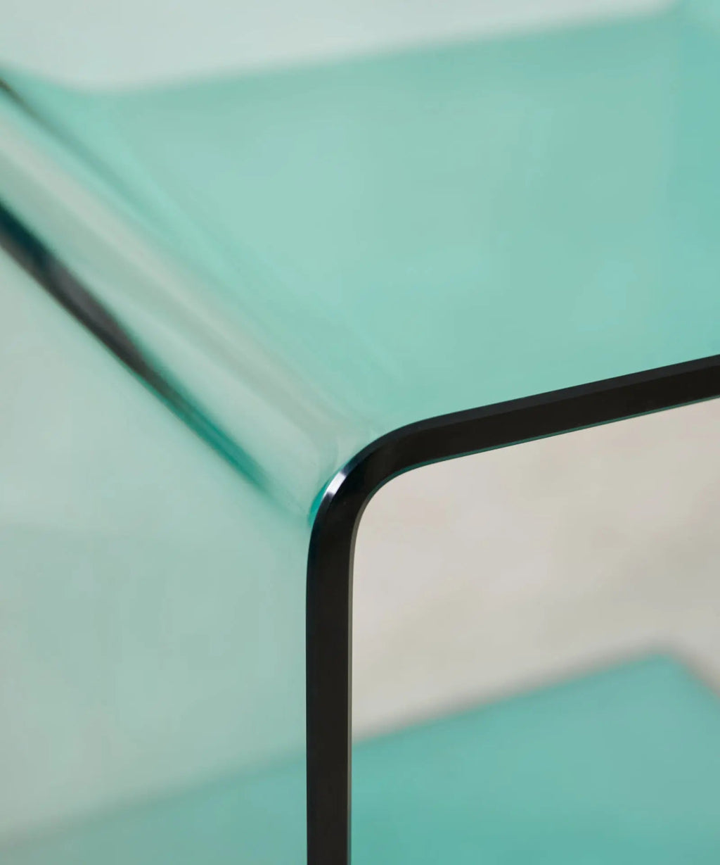 Table d’appoint en verre trempé Saura