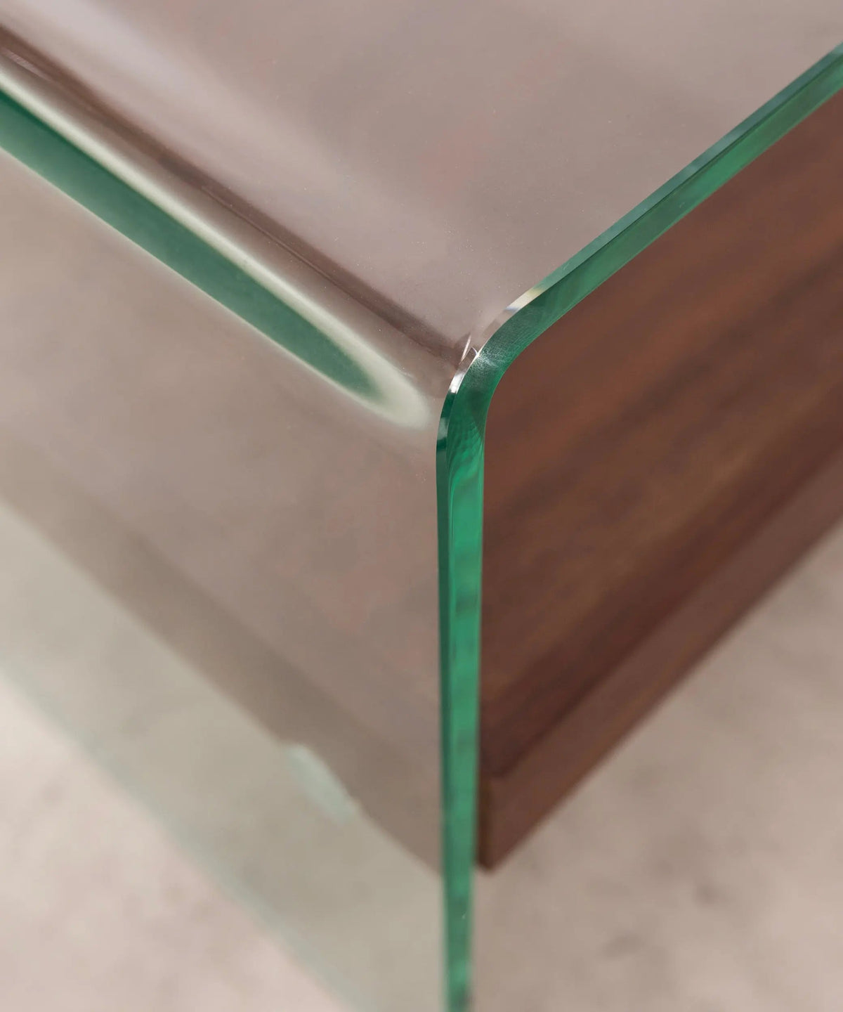 Table basse en verre trempé et bois Corina (110x55 cm)