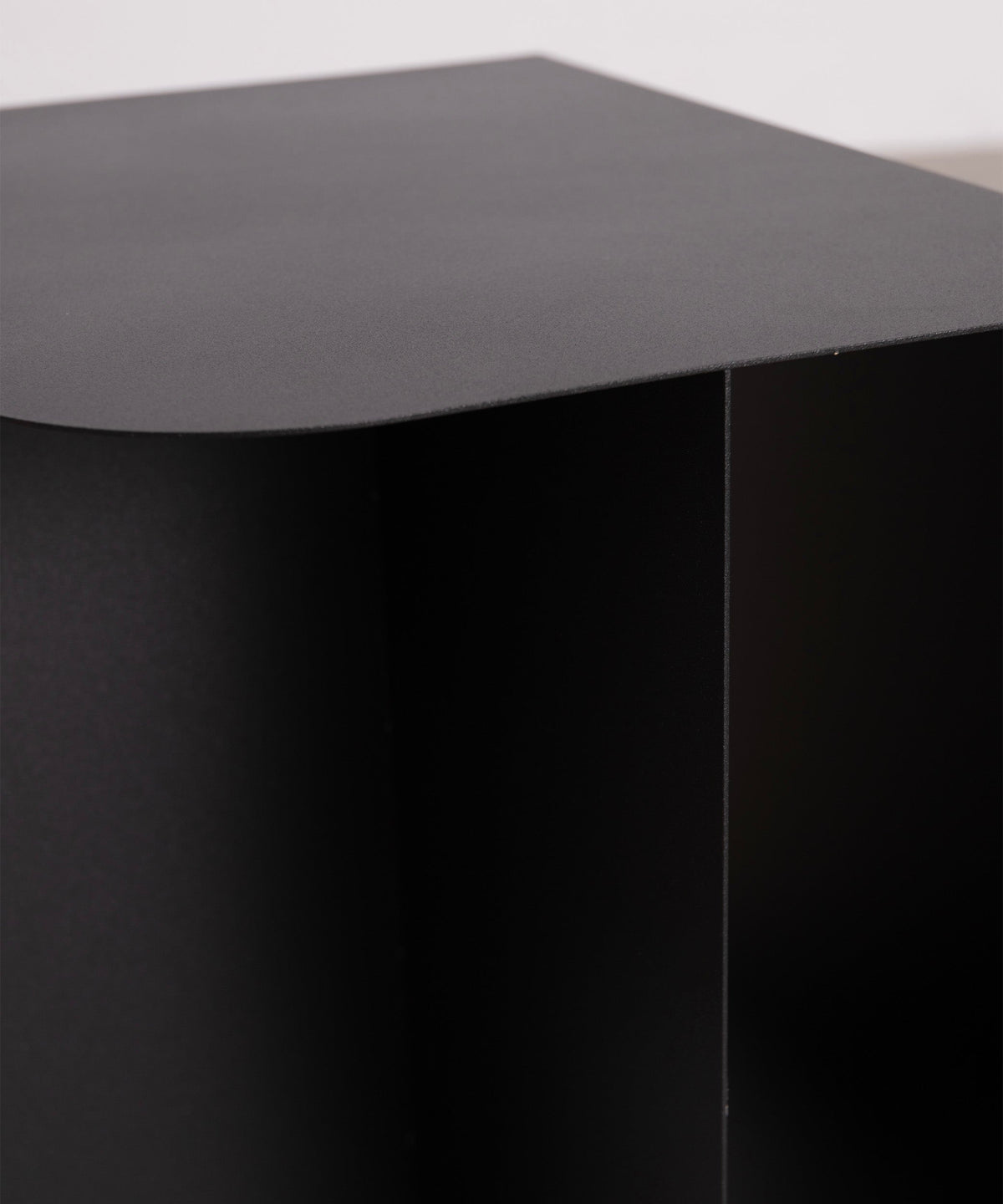 Table d’appoint en métal Dama (40x30x40 cm)