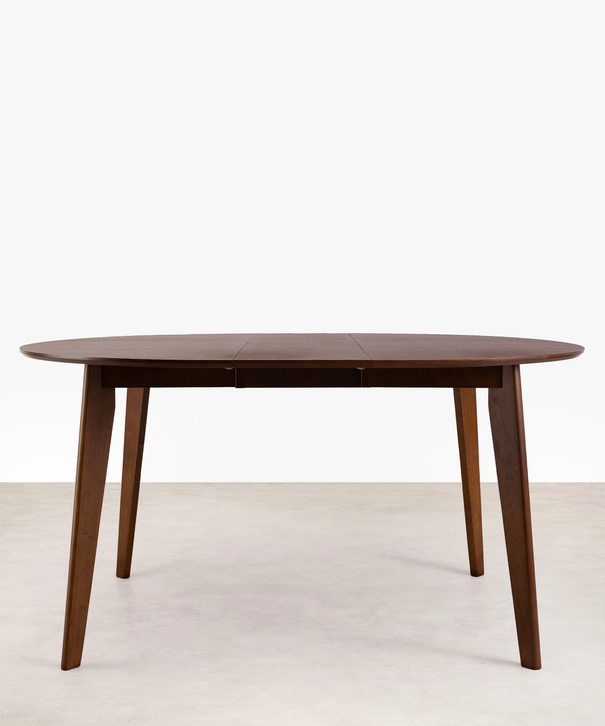 Table à manger ronde extensible en bois Gala Walnut (120–150 cm)