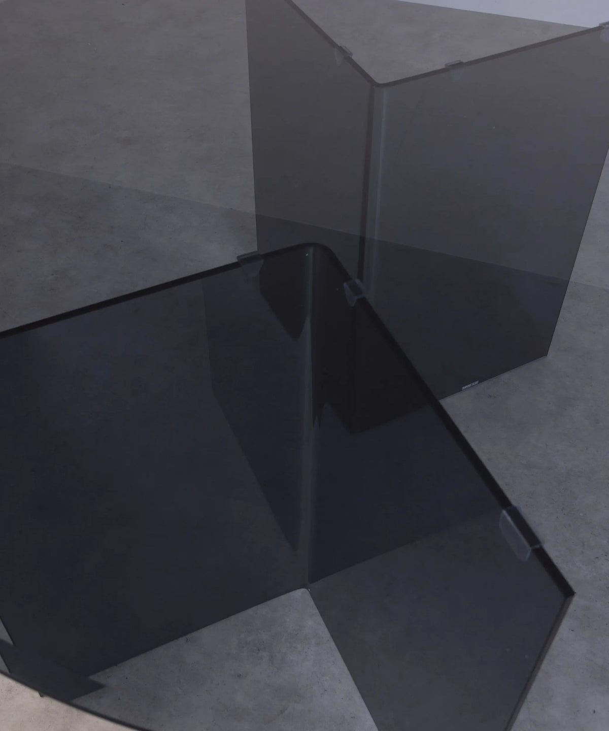 Table à Manger Ronde en Verre Trempé Ona 137 cm