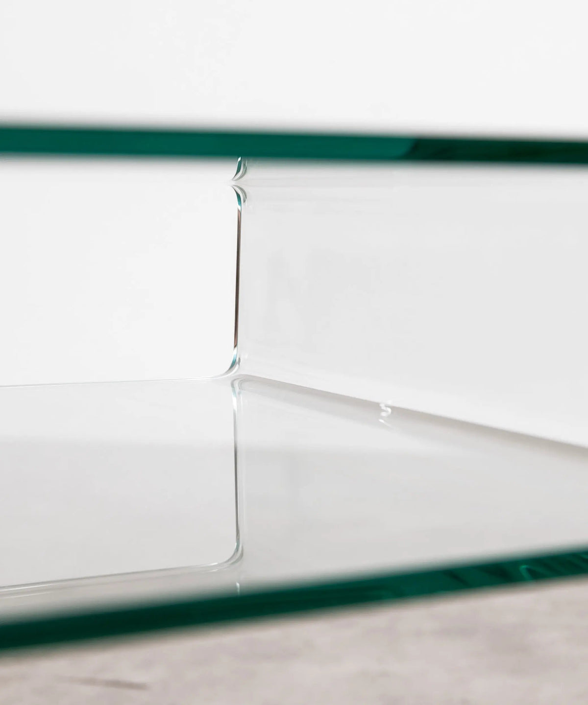 Table d’appoint en verre trempé Saura
